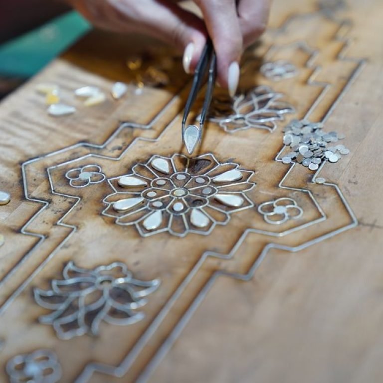 Understanding the Difference Between Inlays and Onlays